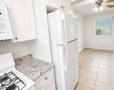 4655 Palm Avenue - Photo Thumbnail 3