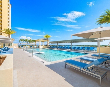 2640 Lake Shore Drive - Photo Thumbnail 34