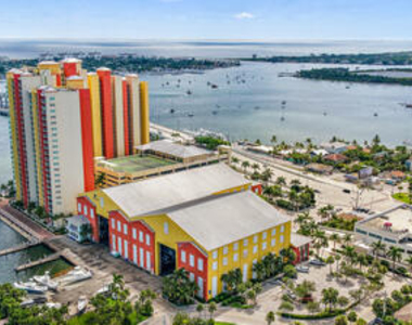 2640 Lake Shore Drive - Photo Thumbnail 50