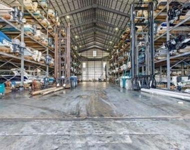 2640 Lake Shore Drive - Photo Thumbnail 48