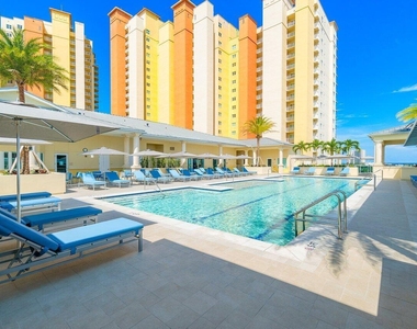 2640 Lake Shore Drive - Photo Thumbnail 33