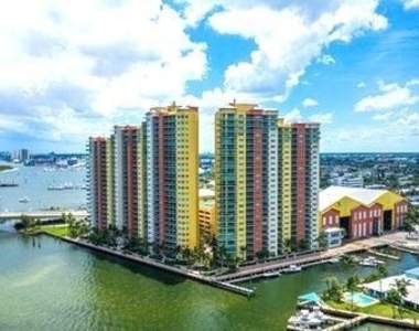 2640 Lake Shore Drive - Photo Thumbnail 47