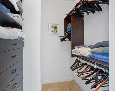 2640 Lake Shore Drive - Photo Thumbnail 20