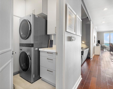 2640 Lake Shore Drive - Photo Thumbnail 21