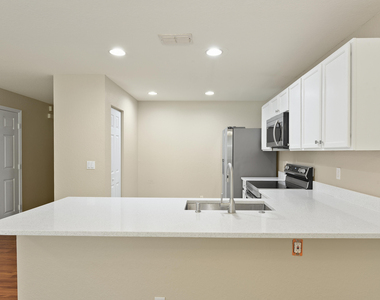 2205 Sw Marshfield Court - Photo Thumbnail 18