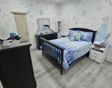 260 Hamlet Lp - Photo Thumbnail 10