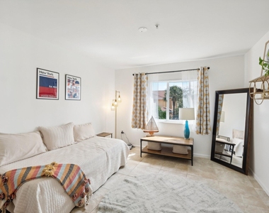 300 Scotia Drive - Photo Thumbnail 11