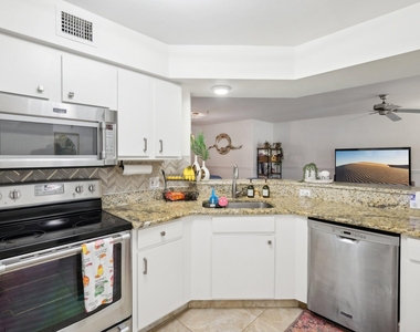 300 Scotia Drive - Photo Thumbnail 2