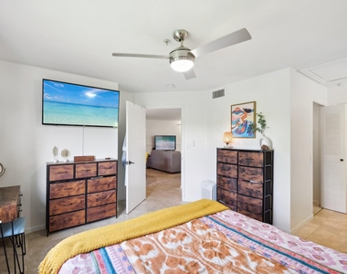 300 Scotia Drive - Photo Thumbnail 7