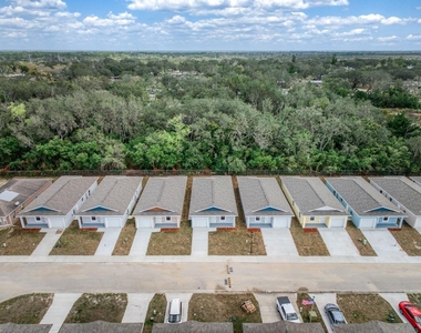 1450 Las Villas Boulevard - Photo Thumbnail 3