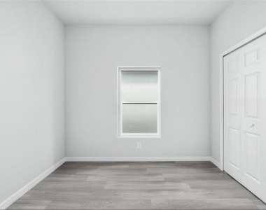 1450 Las Villas Boulevard - Photo Thumbnail 9