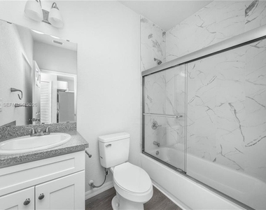 1450 Las Villas Boulevard - Photo Thumbnail 8