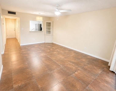 4147 Nw 90th Avenue - Photo Thumbnail 5