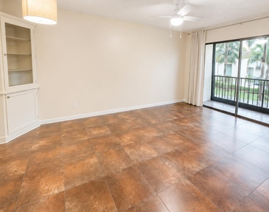 4147 Nw 90th Avenue - Photo Thumbnail 7