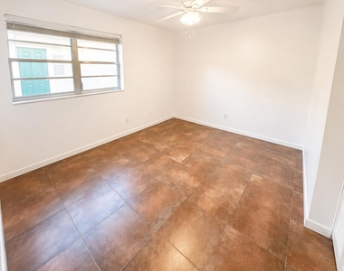 4147 Nw 90th Avenue - Photo Thumbnail 16