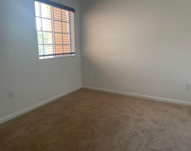 5187 Se Mariner Garden Circle - Photo Thumbnail 9