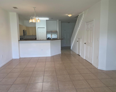5187 Se Mariner Garden Circle - Photo Thumbnail 2