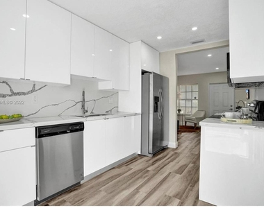 221 Nw 51st Street - Photo Thumbnail 1