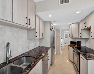 701 Brickell Key Boulevard - Photo Thumbnail 26