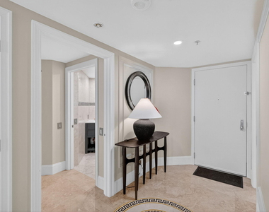 701 Brickell Key Boulevard - Photo Thumbnail 12