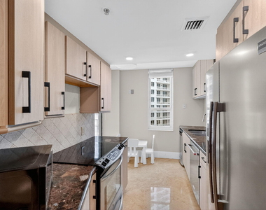 701 Brickell Key Boulevard - Photo Thumbnail 23