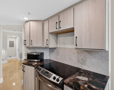 701 Brickell Key Boulevard - Photo Thumbnail 28