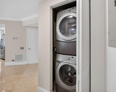 701 Brickell Key Boulevard - Photo Thumbnail 35