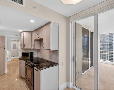 701 Brickell Key Boulevard - Photo Thumbnail 25