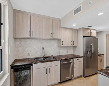 701 Brickell Key Boulevard - Photo Thumbnail 24