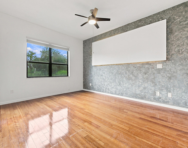 7508 La Paz Boulevard - Photo Thumbnail 15