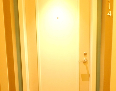 550 Okeechobee Boulevard - Photo Thumbnail 1