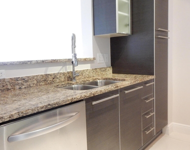 550 Okeechobee Boulevard - Photo Thumbnail 4