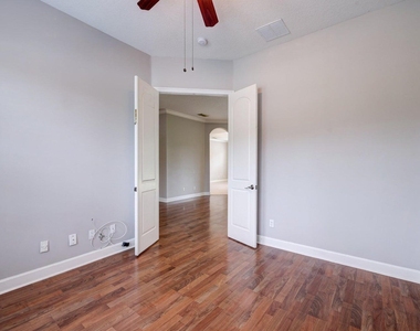 833 Sw Vineland Court - Photo Thumbnail 19