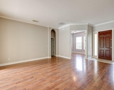 833 Sw Vineland Court - Photo Thumbnail 5