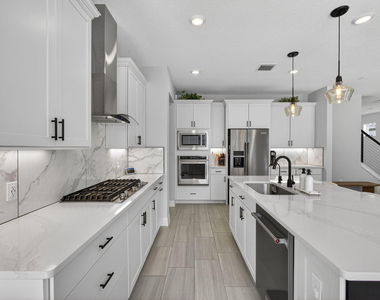 12534 Triumph Lane - Photo Thumbnail 14