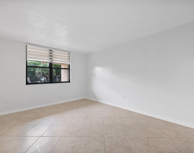 740 Ne 199th Street - Photo Thumbnail 8