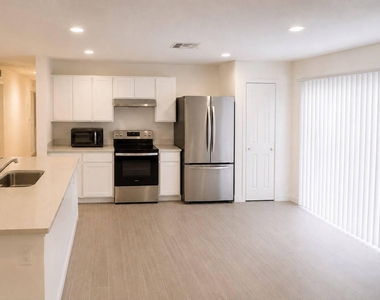 902 Sw Mccracken Avenue - Photo Thumbnail 9