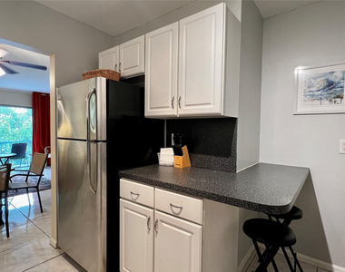 2271 Ne 68th Street - Photo Thumbnail 14