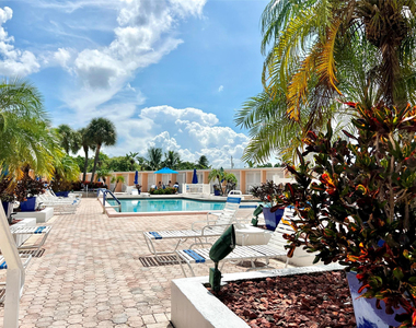 2271 Ne 68th Street - Photo Thumbnail 27