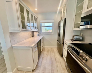 7410 S Ocean Drive - Photo Thumbnail 9