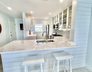 7410 S Ocean Drive - Photo Thumbnail 6