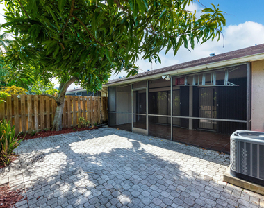1013 Nw 53rd Street - Photo Thumbnail 34