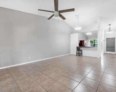 1013 Nw 53rd Street - Photo Thumbnail 16