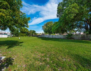 1013 Nw 53rd Street - Photo Thumbnail 32