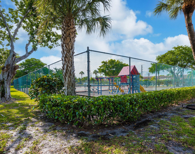 1013 Nw 53rd Street - Photo Thumbnail 43