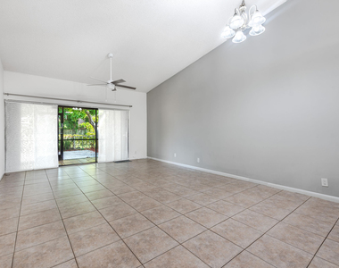 1013 Nw 53rd Street - Photo Thumbnail 15