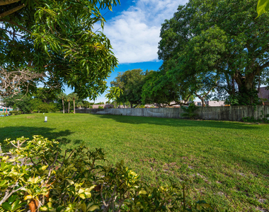 1013 Nw 53rd Street - Photo Thumbnail 8