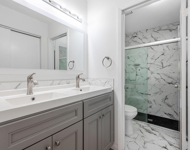 1013 Nw 53rd Street - Photo Thumbnail 4
