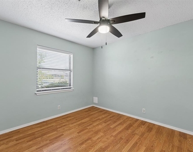 213 S Silver Drive - Photo Thumbnail 24