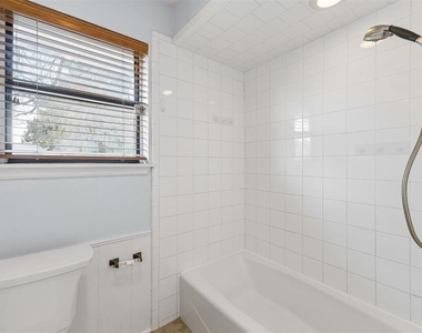 213 S Silver Drive - Photo Thumbnail 19
